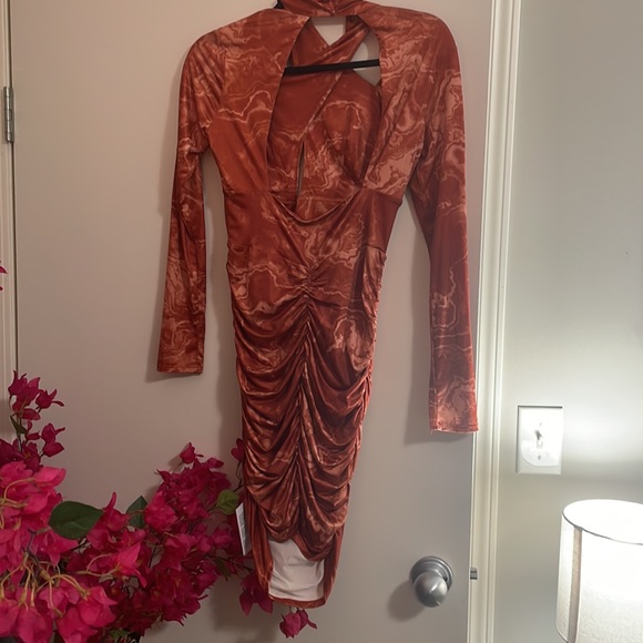 3/$75 NWT bodycon mini backless tie dye dress - Picture 5 of 5